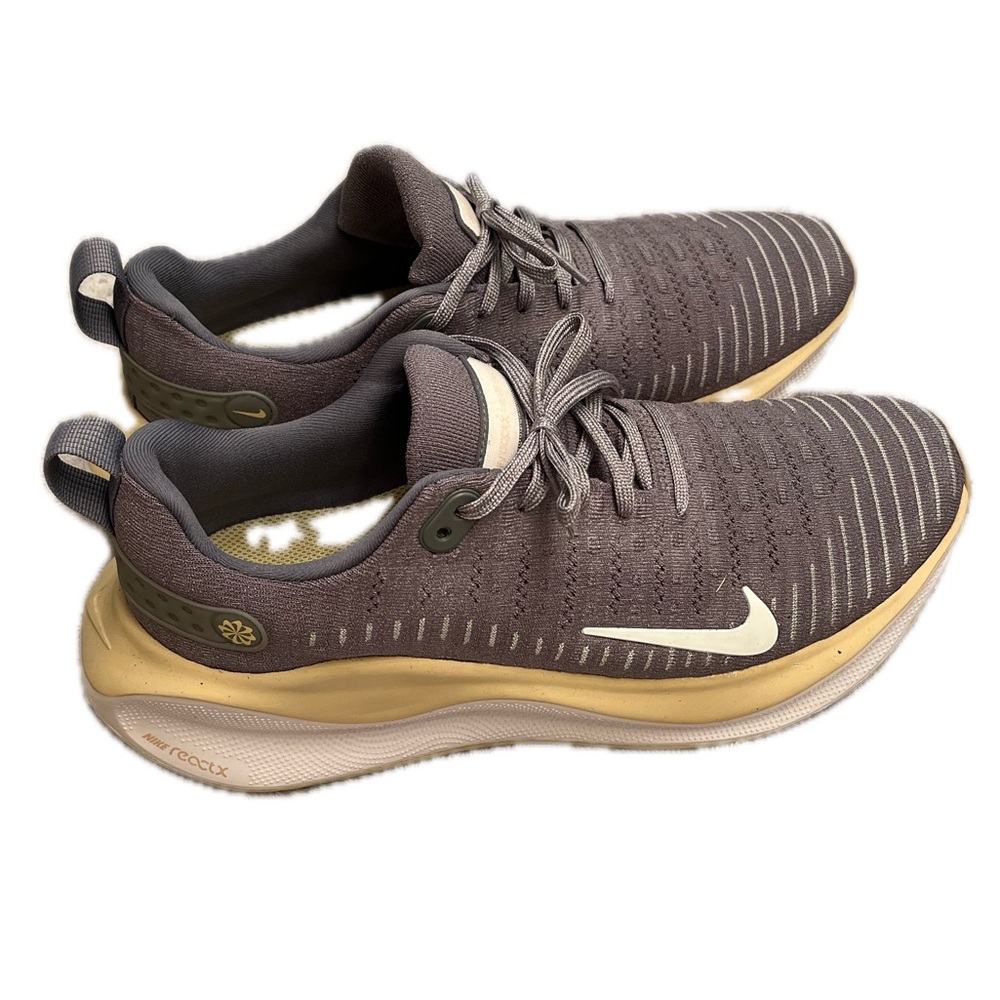 Nike InfinityRN 4 
Size 11
Color grey 
Brand new